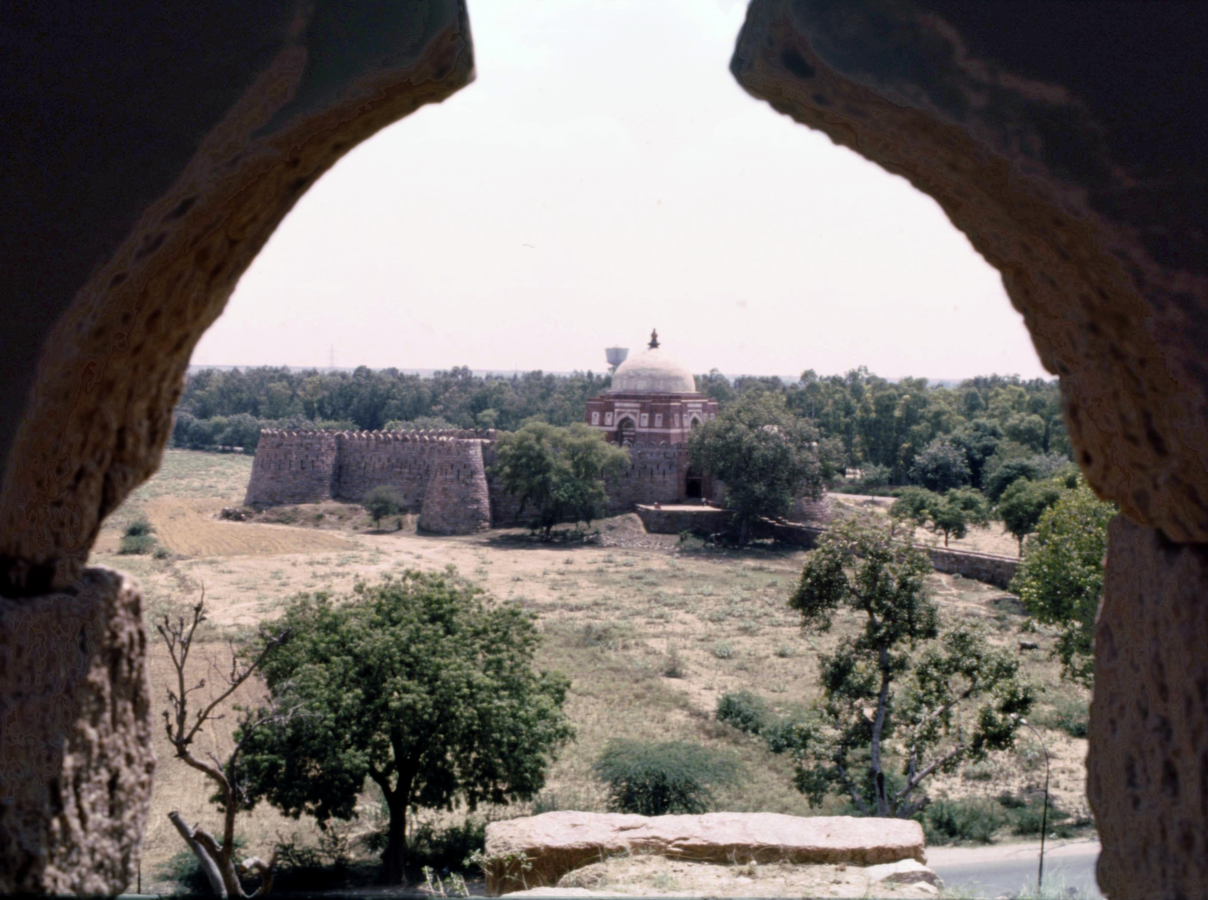 90.05.03_Tughluqabad,_lake_and_Tughluq's_T_from_citadel,_NONE.jpg?426